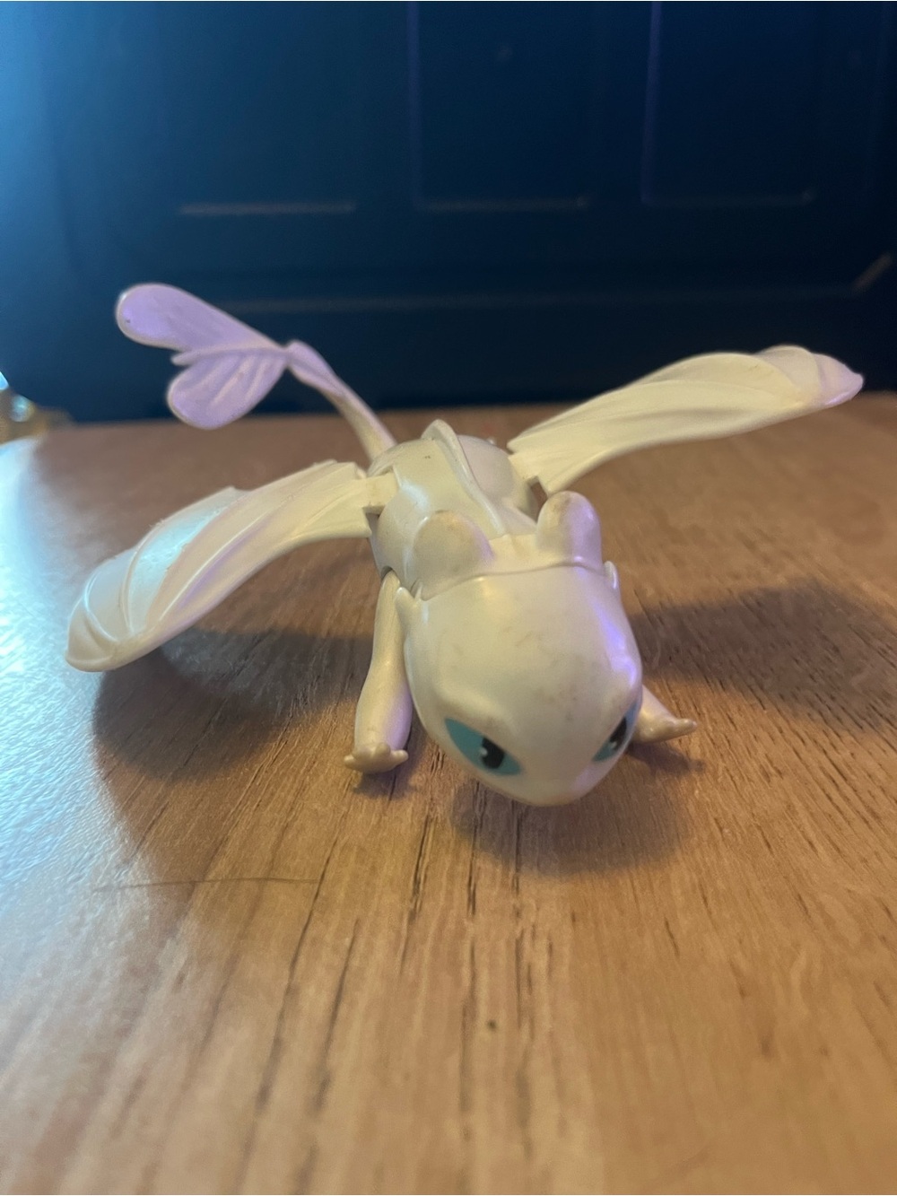 How to Train Your Dragon Spin Master Light Fury 2018 Dwall Dragon Figure .